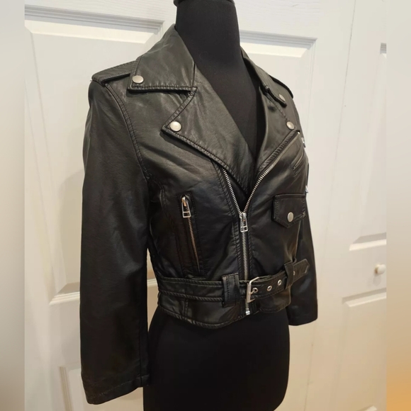 Hot Topic punk Goth Faux Leather Motorcycle Black Cropped belted Jacket Coat S - Picture 5 of 8